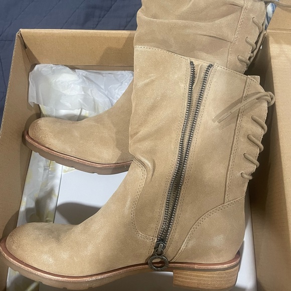 Womens Size 8 SOFFT Sharnell Low Barley Suede - Picture 5 of 6